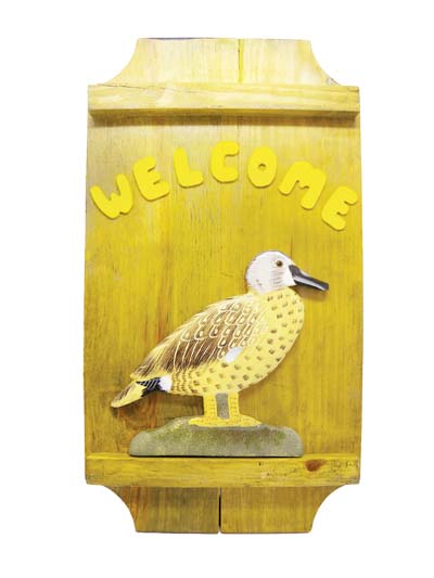 WOODEN WELCOME PLAQUE 16 X 85 IN WIDE DUCK