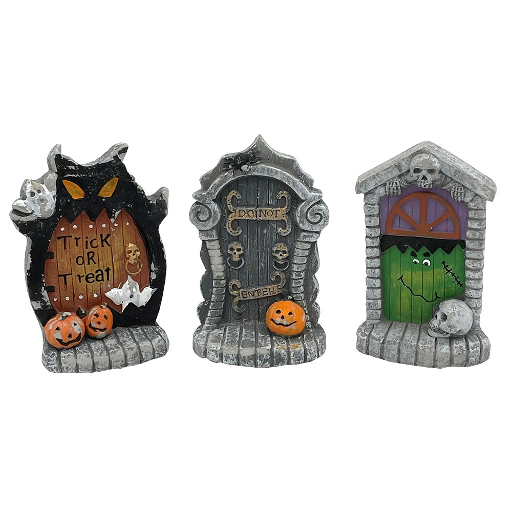HALLOWEEN TOMB DECORATIONS